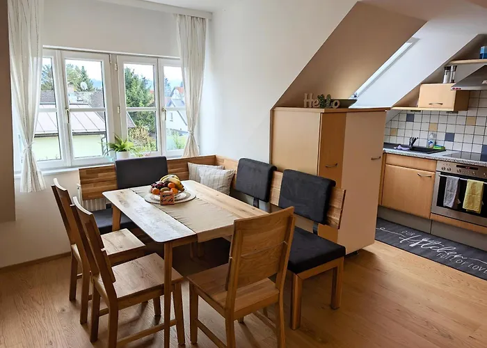 Ruhige 3-Zimmer-Wohnung Am Stadtrand Mit Bergblick